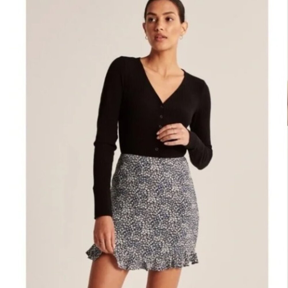 NWT - Abercrombie & Fitch Ruffle Hem Miniskirt - Navy/White Floral